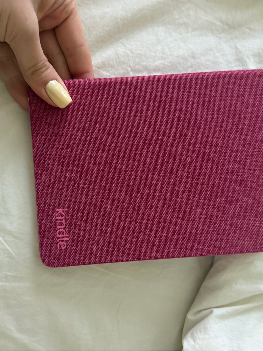 Amazon Kindle Paperwhite Colorsoft Cover - Raspberry Pink - Picture 2 of 3